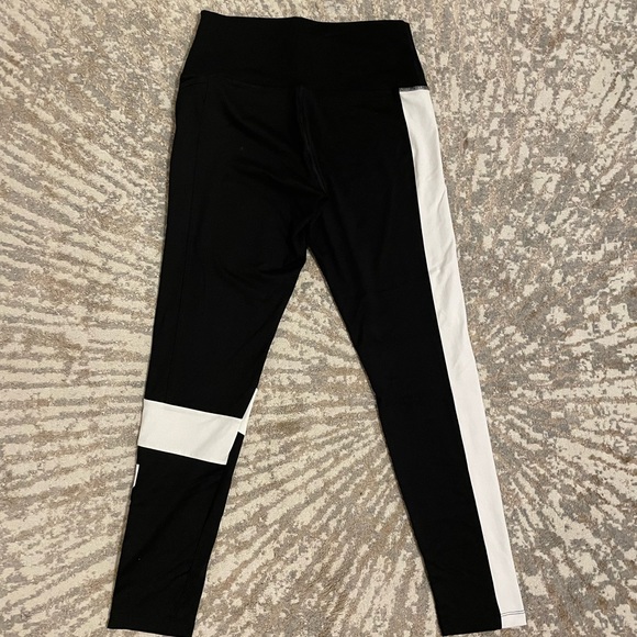 VS PINK black leggings - Picture 4 of 4